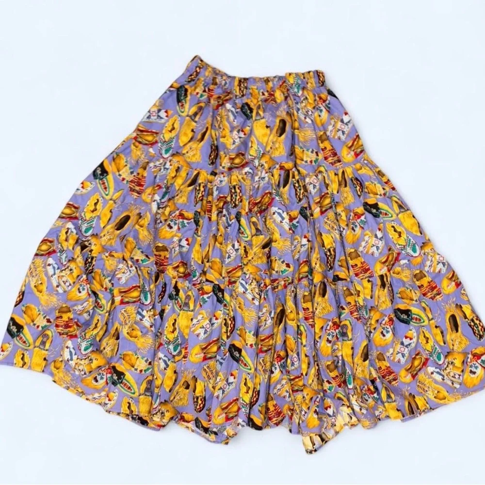 Tiered circle skirt with Mexican designs. - Picture 5 of 5